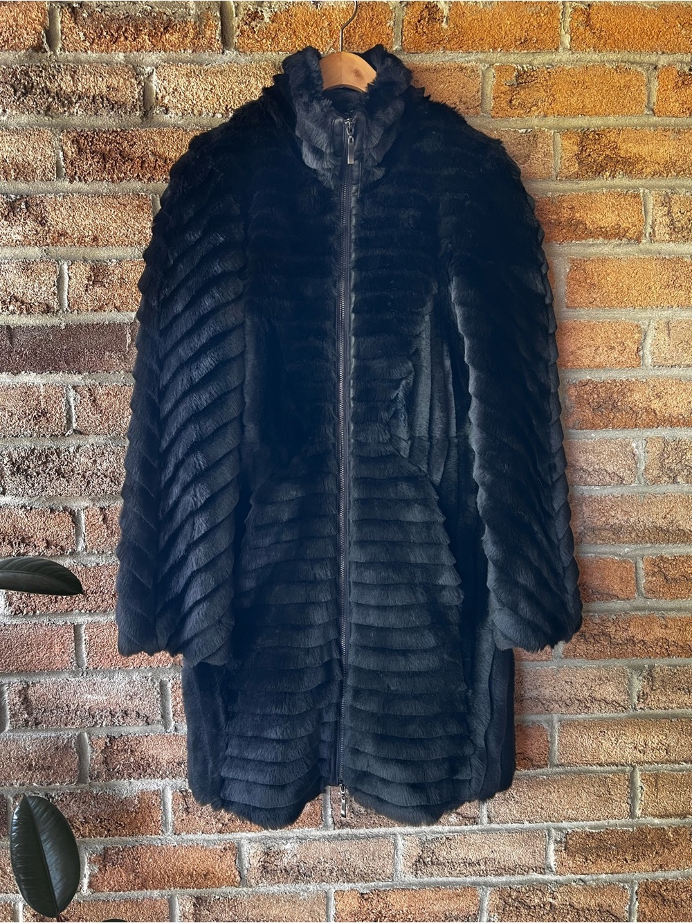 CYNTHIA ROWLEY Black Faux Fur Coat Small Chevron Two-Way Zip Longline